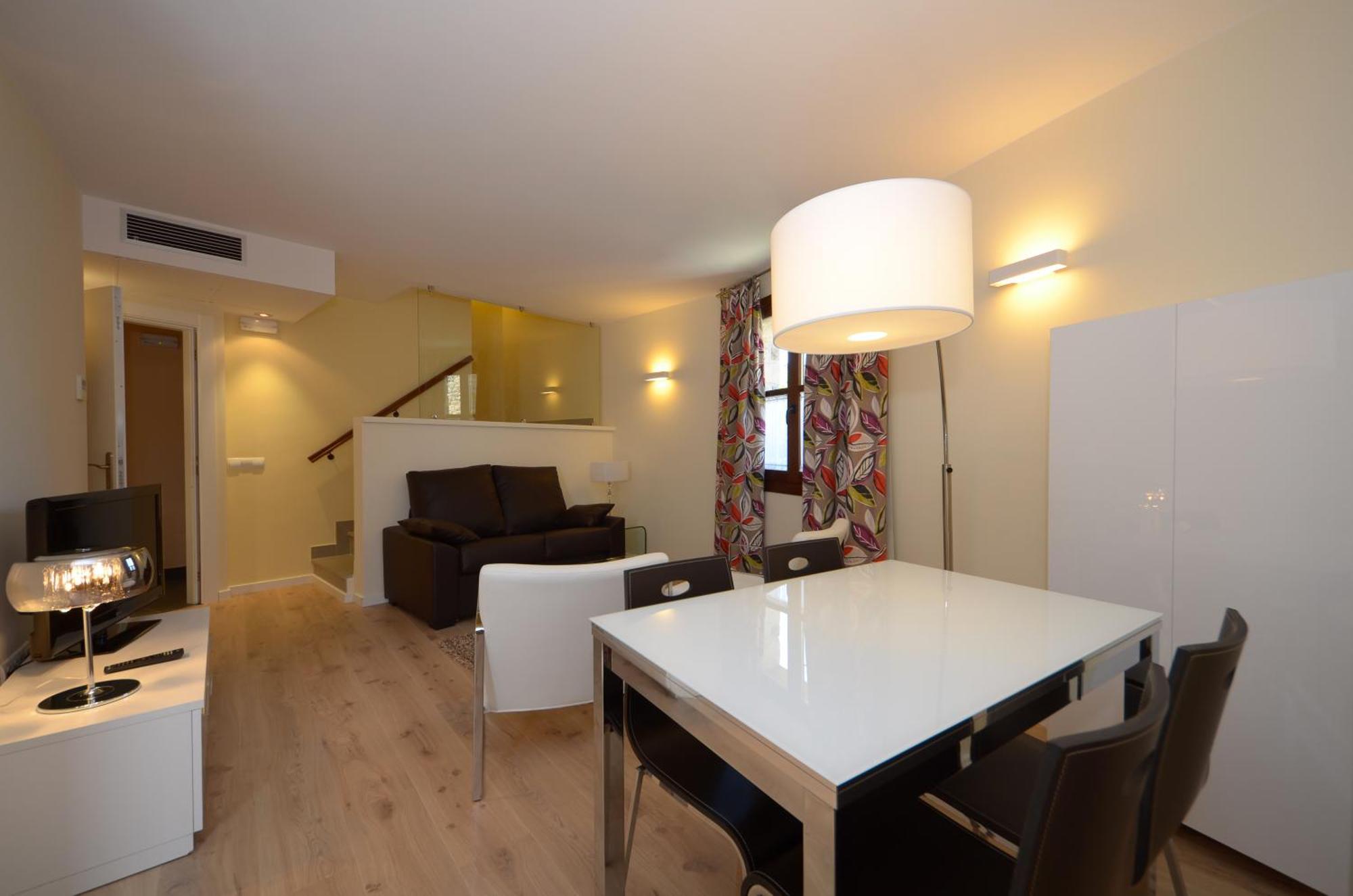 Apartamentos El Palacete De Aínsa Eksteriør bilde